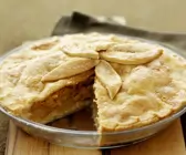 Gedeckter Apfelkuchen mit leichter Füllung