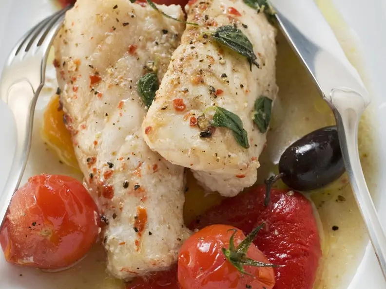 Seeteufelfilet mit Cherrytomaten und Oliven