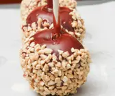 Liebesäpfel mit Nussmantel