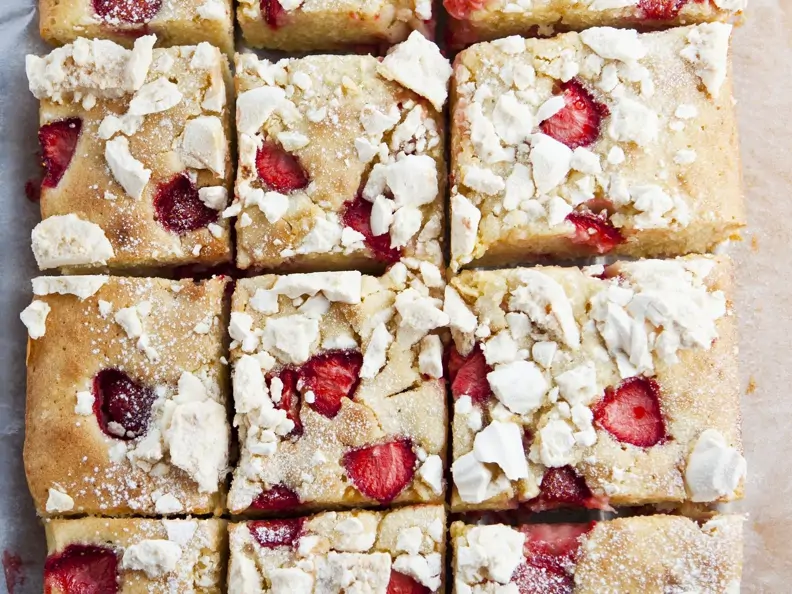 Erdbeer-Baiser-Kuchen