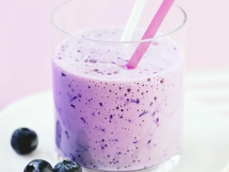 Blaubeer-Lassi