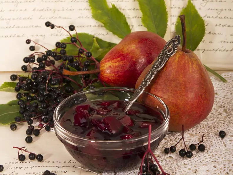 Holunderbeeren-Birnen-Kompott