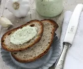 Feta-Basilikum-Aufstrich