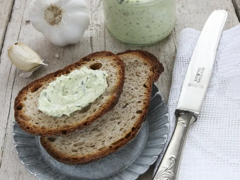 Feta-Basilikum-Aufstrich