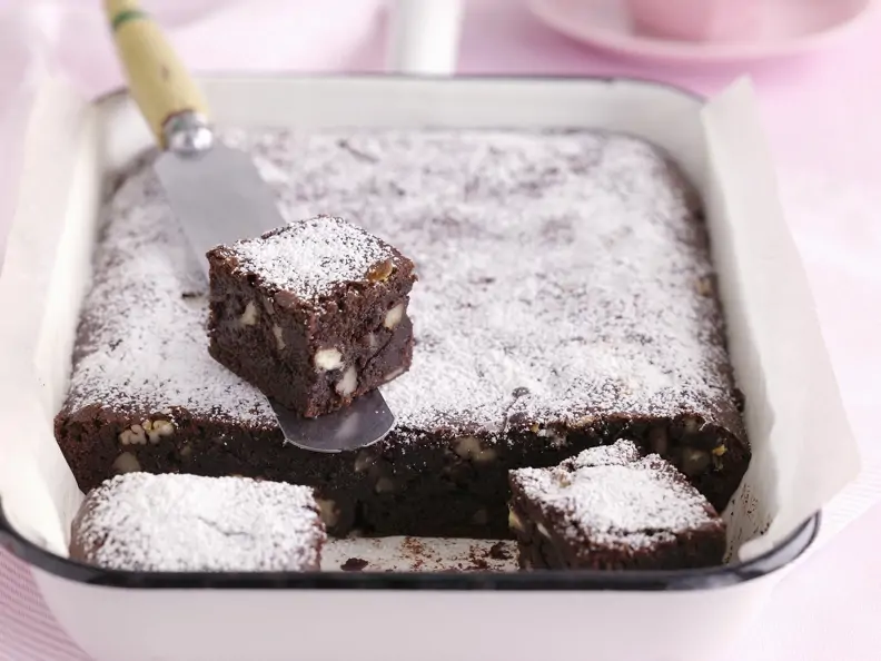 Amerikanische Brownies mit Walnüssen