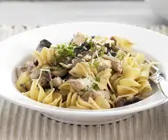 Nudeln mit Hähnchen