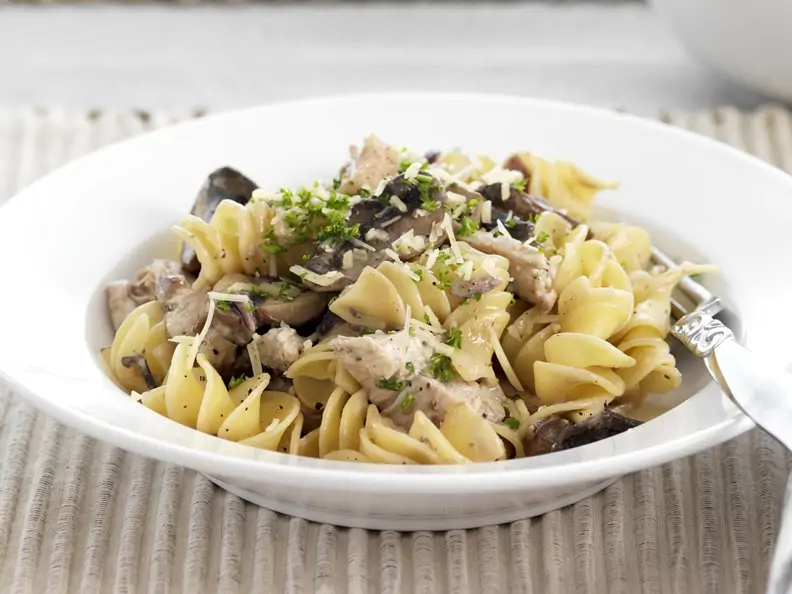 Nudeln mit Hähnchen