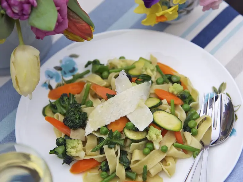 Pasta mit Frühlingsgemüse
