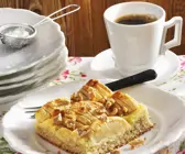 Apfelkuchen mit Marzipan