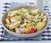 Bunter Kartoffelsalat mit Rüben und Gurke