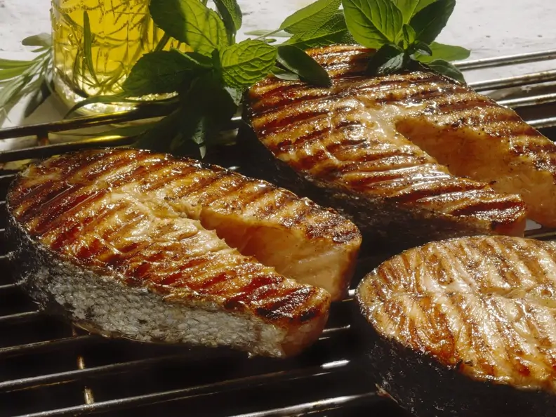 Lachskoteletts vom Grill