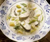 Kartoffelsuppe mit Fisch und Porree