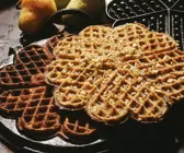 Körnerwaffeln mit Mandelstückchen