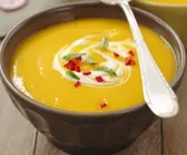 Scharfe Kürbissuppe mit Kokosmilch