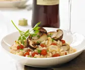 Steinpilz-Risotto mit Vogelbeeren