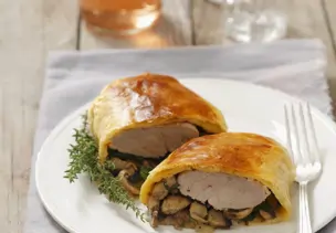 Schweinefilet mit Pilzen im Blätterteigmantel