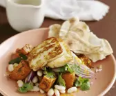 Zypriotischer Grillkäse (Halloumi) mit Bohnen-Kürbis-Salat