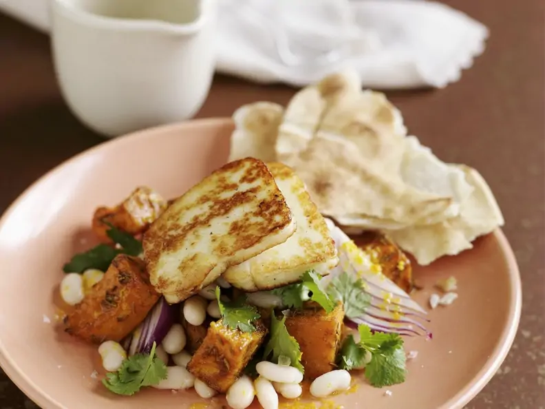 Zypriotischer Grillkäse (Halloumi) mit Bohnen-Kürbis-Salat