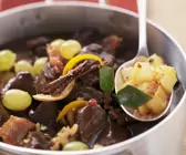 Gulasch vom Reh mit weihnachtlichen Gewürzen