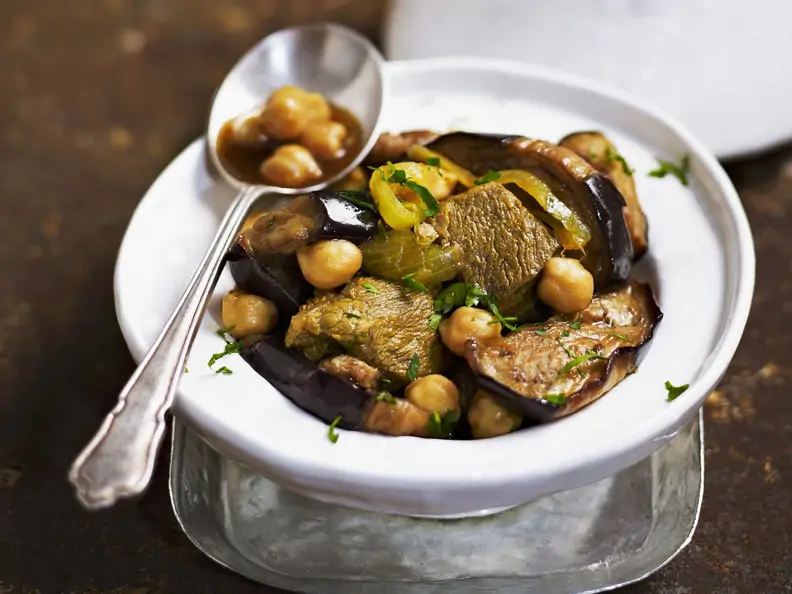 Tajine mit Rind und Auberginen