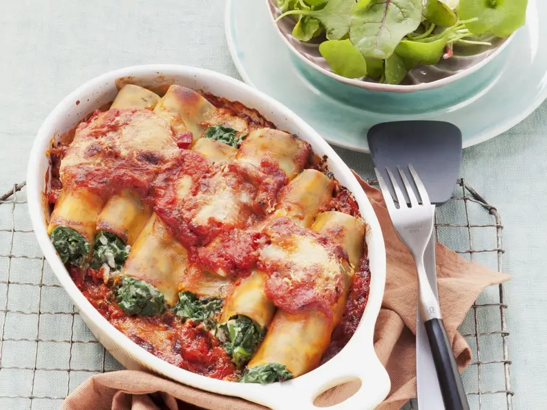 Cannelloni gefüllt mit Spinat und Ricotta