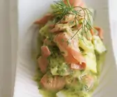 Kartoffel-Lachs-Salat in Kräutermarinade