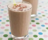Schoko-Bananen-Shake mit Haselnuss