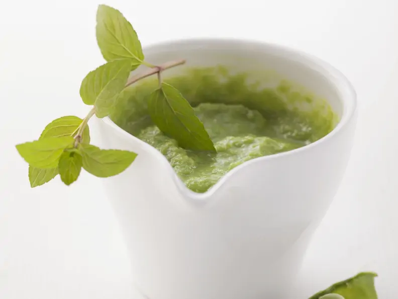 Minz-Erbsen-Sauce