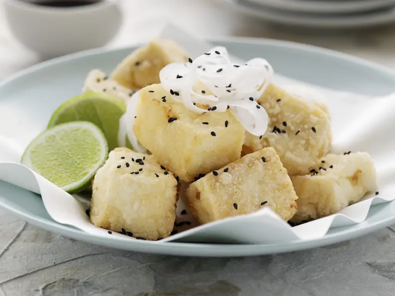 Frittierter Tofu mit Daikon