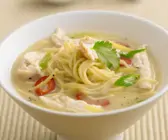 Cremige Nudelsuppe