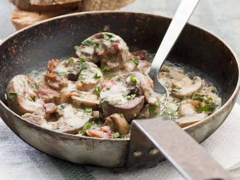 Nieren-Champignon-Pfanne mit Speck