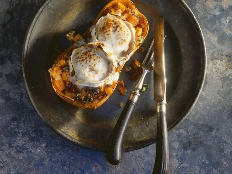 Butternut-Kürbis mit Ziegenkäse gebacken