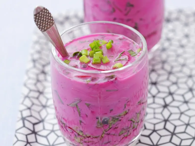 Kalte Rote-Bete-Suppe mit Joghurt