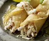Enchilada mit Hähnchenfleisch gefüllt