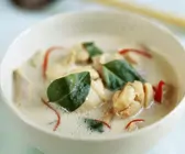 Thailändische Hühnchen-Kokos-Suppe