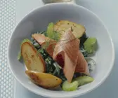 Lachsforelle mit Spinat und Kartoffeln
