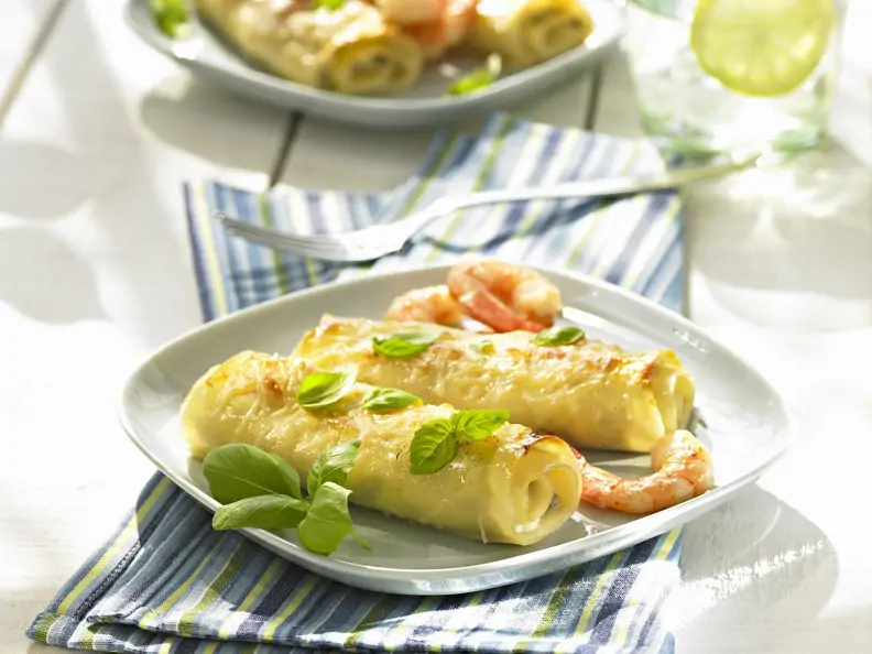 Gerollte Lasagneblätter mit Shrimps