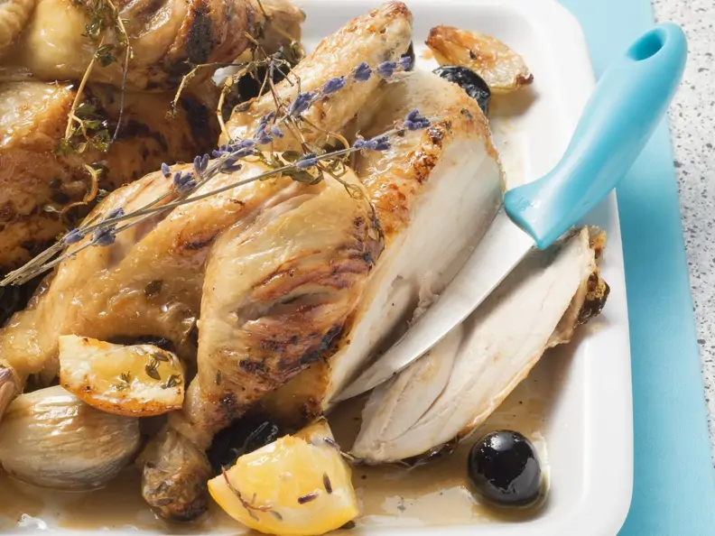Brathähnchen mit Honigglasur und Kräutern