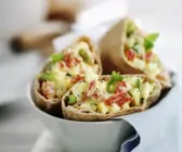 Vollkorn-Pitataschen mit Eiersalat