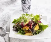Salat mit Nektarinen