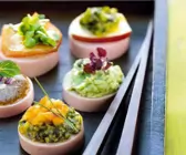 Asiatische Power-Häppchen mit 5 bunten Toppings