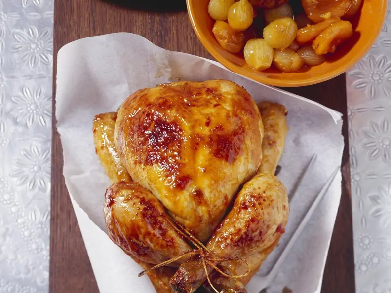 Würziges Huhn mit Trockenobst