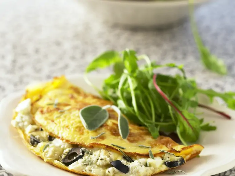 Omelett mit Kräuterfrischkäse