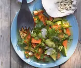 Papayasalat mit Limetten-Vinaigrette