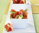 Fruchtiger Avocadosalat mit Grapefruit