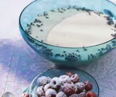 Lavendelcreme mit Himbeeren