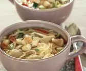 Nudel-Tofu-Suppe mit Austernpilzen