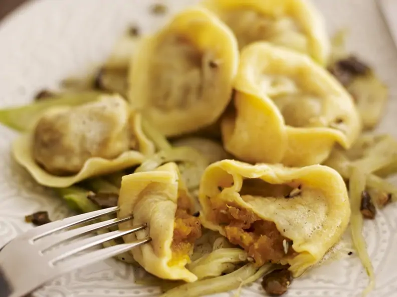 Tortelli mit Kürbis gefüllt dazu Fenchelgemüse