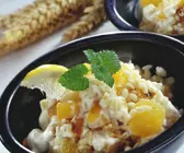 Obst mit Weizengrütze