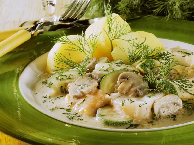 Fischfrikassee mit Dill und Kartoffeln